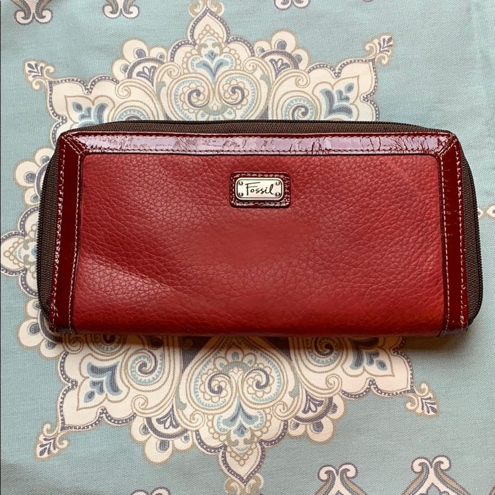 Fossil travel wallet